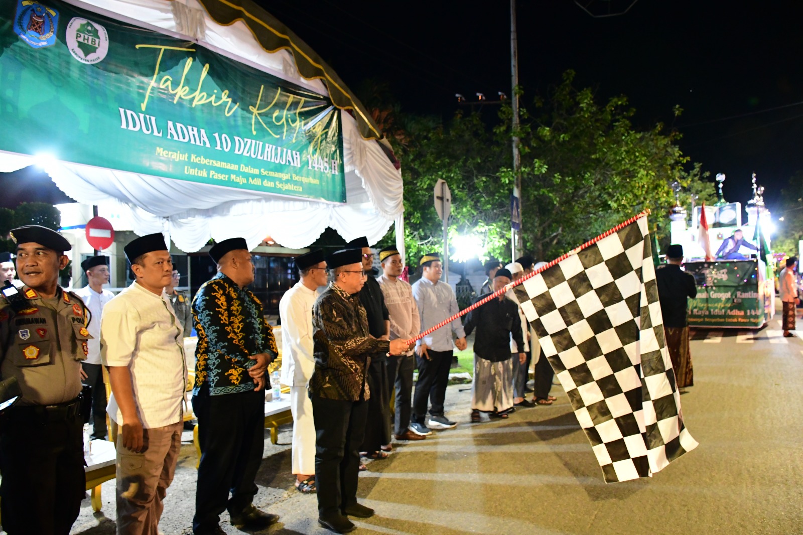 Lamaluddin Hadiri Pelepasan Pawai Takbir  Sambut Hari Raya Idul Adha1445 H