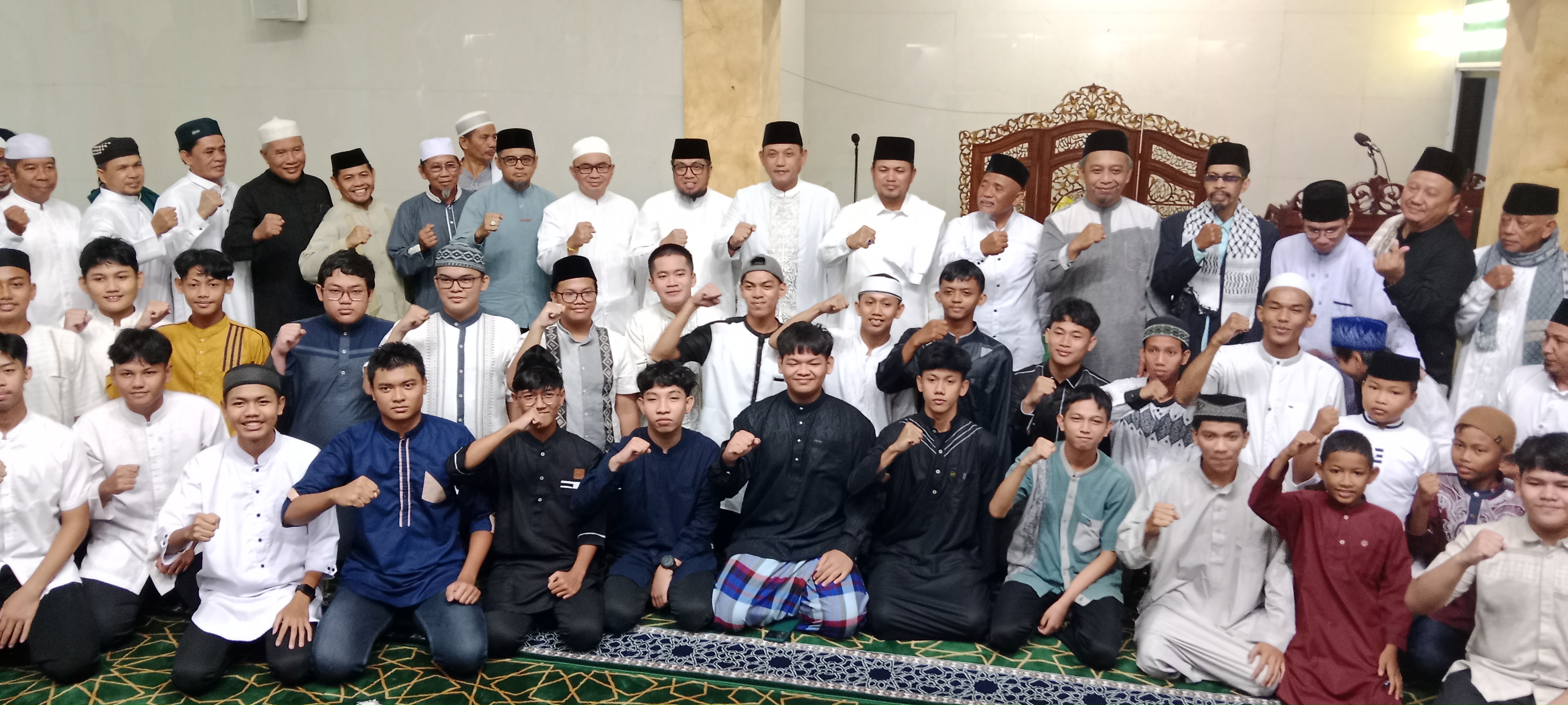 Zulkifli Apresiasi Gerakan Shalat Subuh Berjamaah Gubernur Rudy Mas'ud